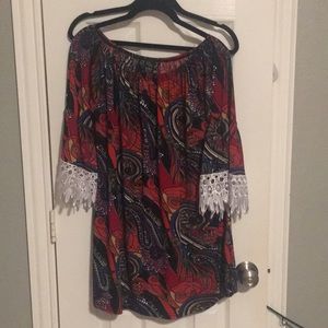 Multi color half sleeve with lace edges